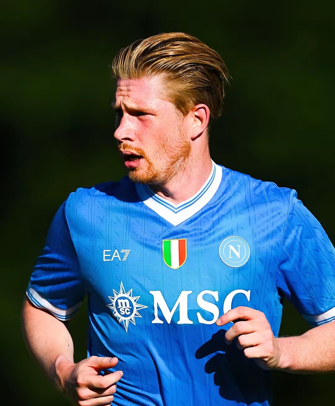 [德甲]格雷罗挑传送助攻 凯恩头球完成双响