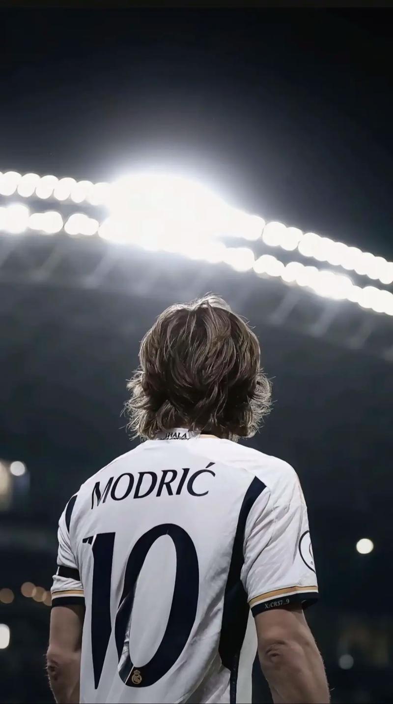 二八杠心理战：庄家如何通过“气场”震慑下注者不敢压重注？（二八杠心理博弈：庄家如何用“气场”压制玩家，让其不敢下重注）