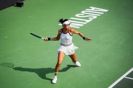 拳击：拳台之上的勇气与坚守